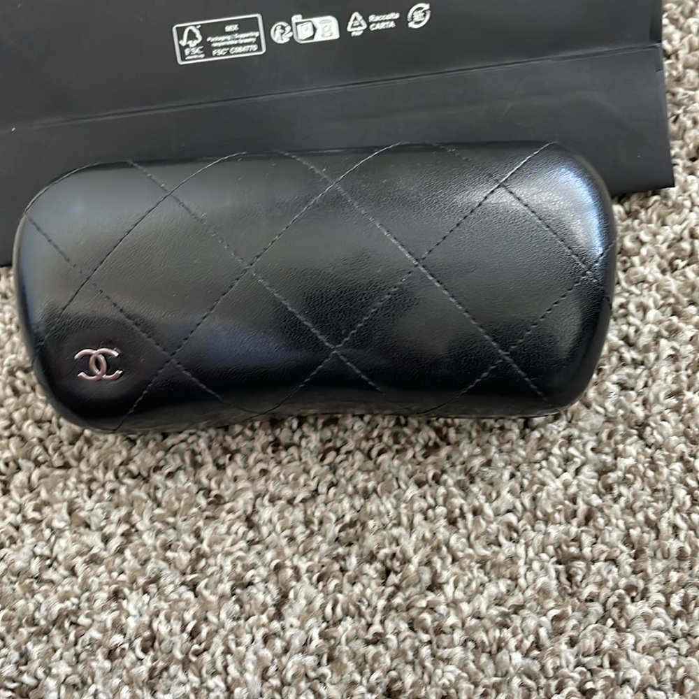 Chanel Pearl Logo Butterfly Sunglasses Black - Picture 12 of 15